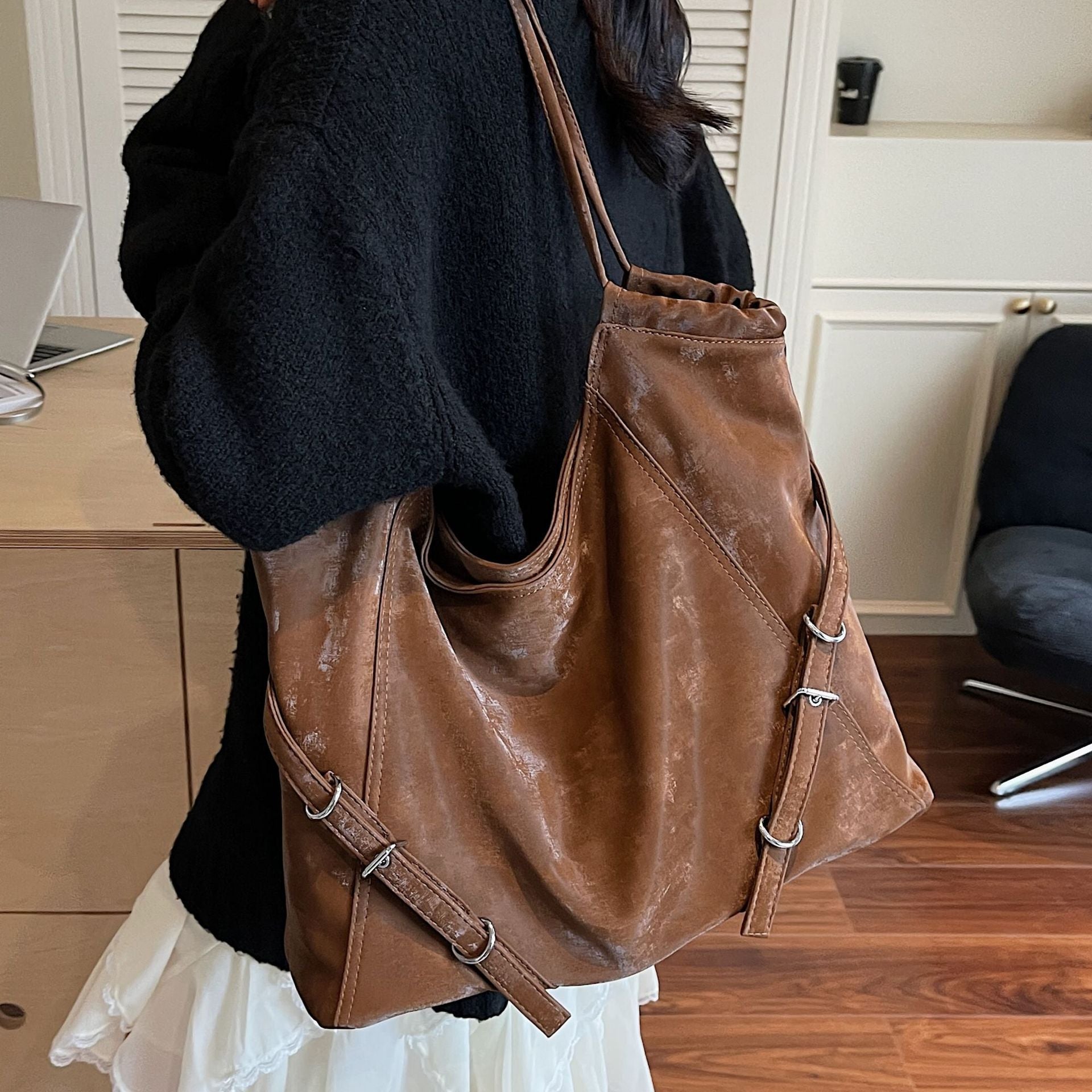 Retro Large Capacity Bag Women's Casual Shoulder Bag